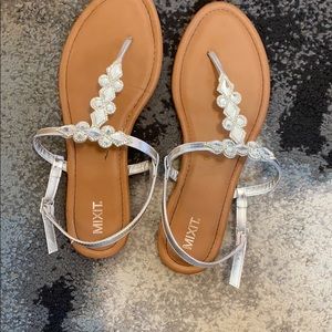 Gorgeous Silver Rhinestone Sandals NWOT